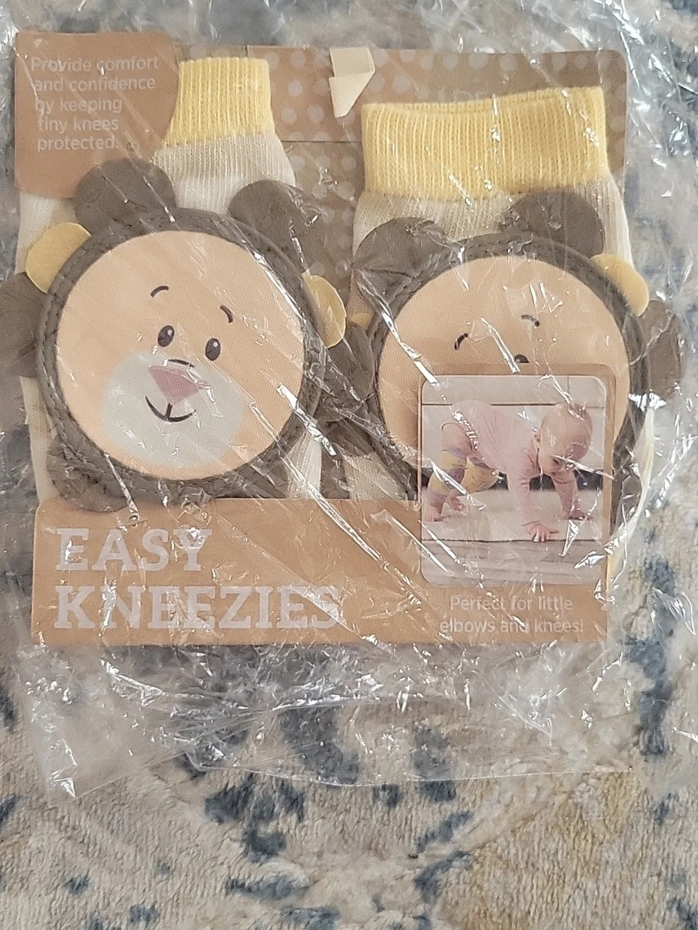 NWT Demdaco Yellow & Cream Lion Knee Protectors for Kids